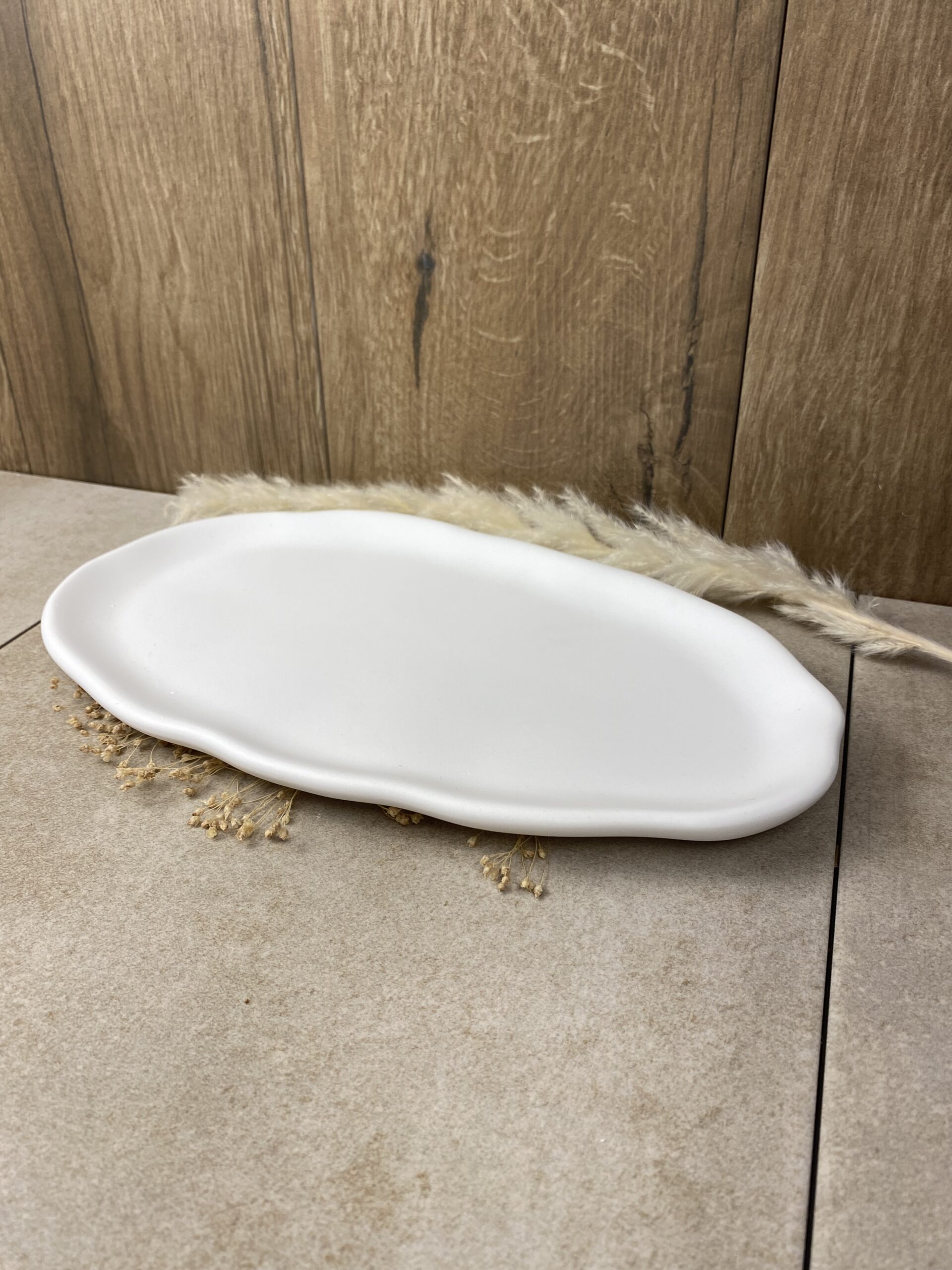 tablett in organischer form tablett in organischer form